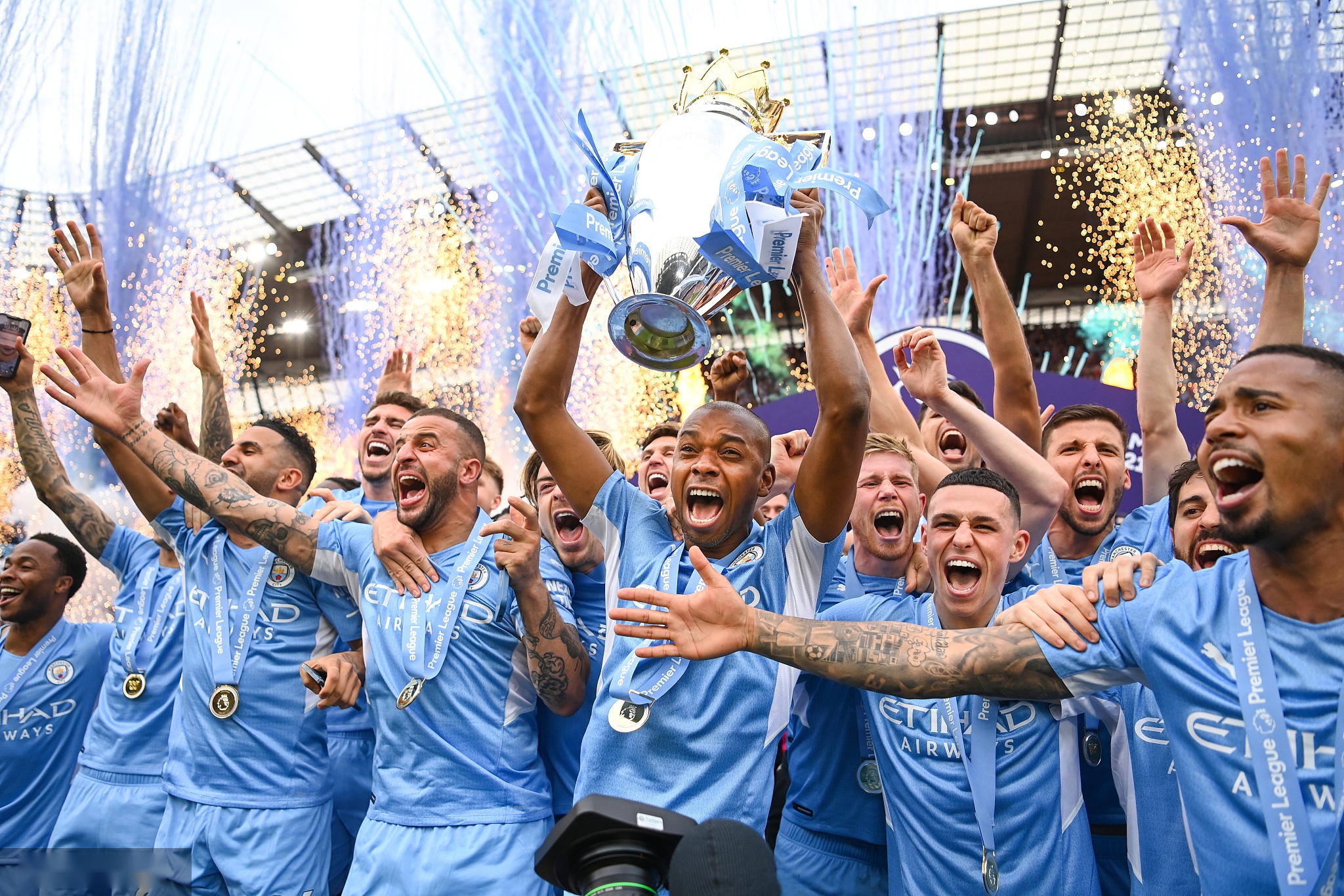 美与竞技的 美与竞技的